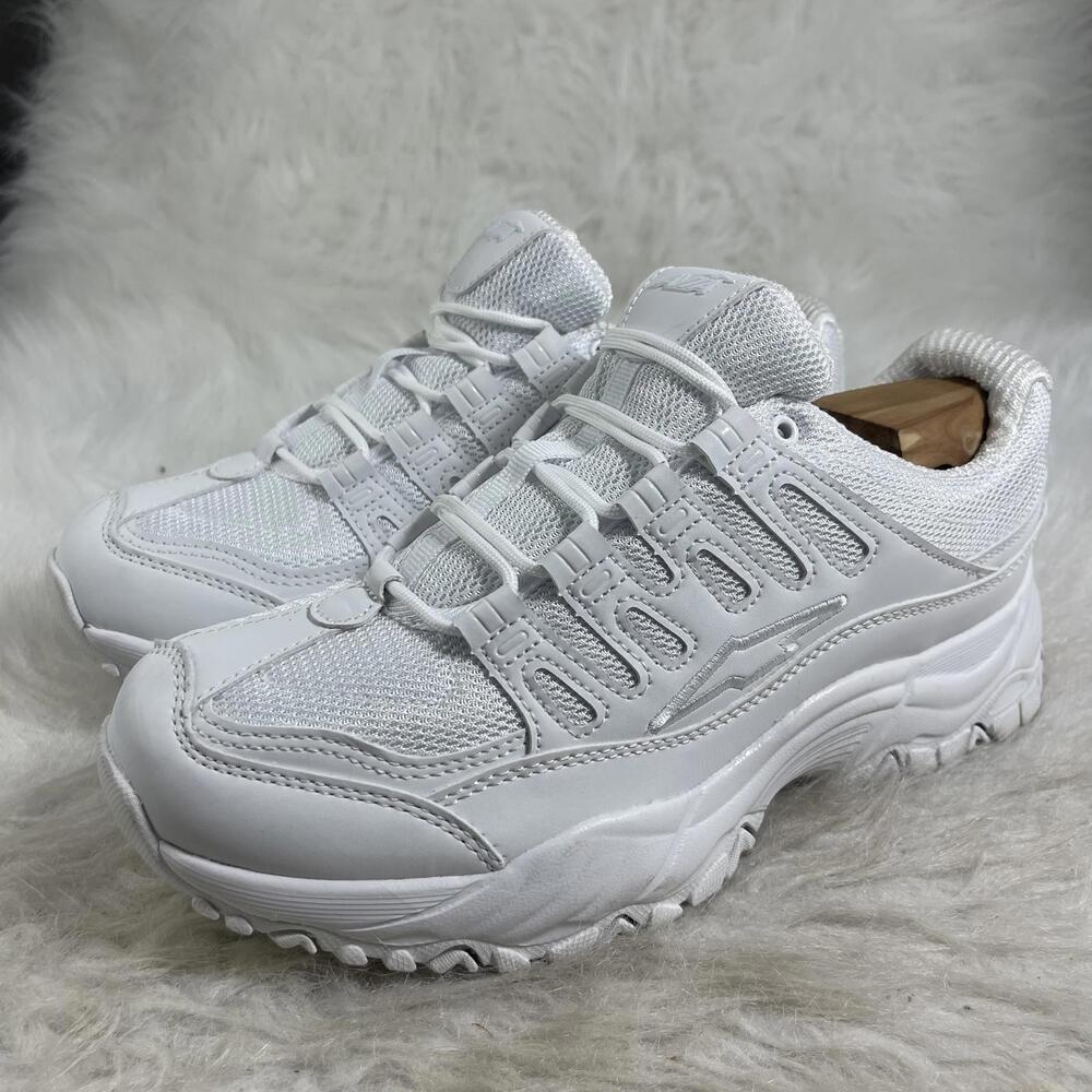 Avia women’s  White Athletic Sneakers size 9W new